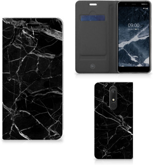 B2Ctelecom Standcase Nokia 5.1 (2018) Marmer Zwart