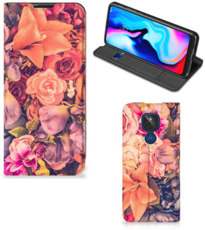 B2Ctelecom Telefoon Hoesje Cadeau voor Moeder Motorola Moto G9 Play Flipcase Bosje Bloemen