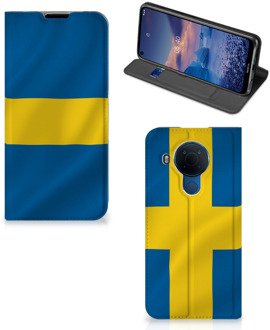 B2Ctelecom Telefoon Hoesje Nokia 5.4 Flipcase Zweedse Vlag