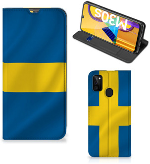 B2Ctelecom Telefoon Hoesje Samsung Galaxy M21 Flipcase Zweedse Vlag