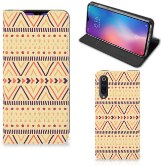 B2Ctelecom Xiaomi Mi 9 Hoesje met Magneet Aztec Yellow