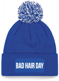 Bad hair day muts met pompon unisex one size - Blauw One size