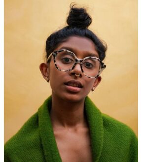 Bad Queer - Gayathiri Kamalakanthan