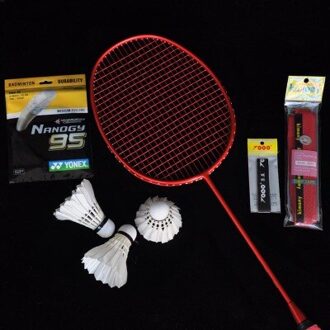 Badminton racket full carbon super licht 5u squad aanval type smash enkel schot hoge kilo carbon battledore rood