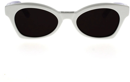 Balenciaga Vlinderzonnebril voor Dames met Precieze Hoeken Balenciaga , White , Dames - 53 MM