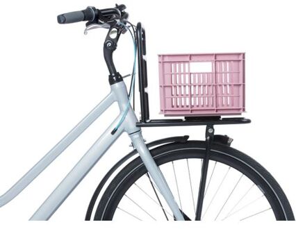 Basil fietskrat gerecycled S 17,5 liter roze - 21116