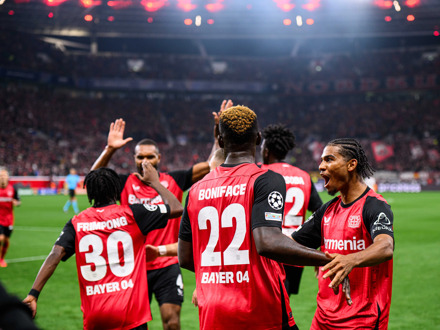 Bayer Leverkusen - FC St. Pauli (Bundesliga) (Eigen vervoer)