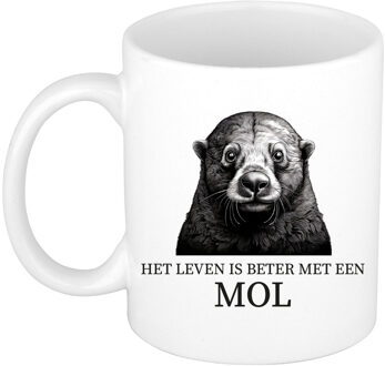 BD Cadeau mok voor de familie Mol - het leven is beter met - wit