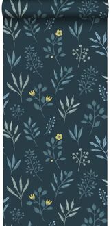 behang bloemmotief in Scandinavische stijl donkerblauw, vinta