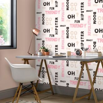 Behang Friends & Coffee Words and Letters roze en zwart Multikleur