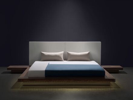 Beliani ZEN Bed met LED-verlichting Lichte houtkleur 160x200 Bruin