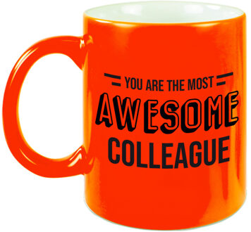 Bellatio Decorations 1x stuks collega cadeau mok / beker neon oranje the most awesome colleague