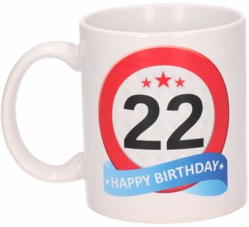 Bellatio Decorations 22 jaar Verjaardag koffiemok - cadeau beker - stopbord print - 300 ml - keramiek - wit