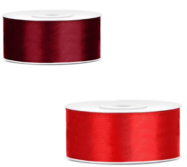 Bellatio Decorations 2x rollen satijn cadeaulint/sierlint - 2.5 cm x 25 meter - 2 tinten rood