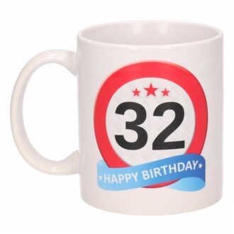 Bellatio Decorations 32 jaar Verjaardag koffiemok - cadeau beker - stopbord print - 300 ml - keramiek - wit