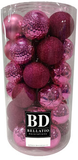 Bellatio Decorations 37x stuks kunststof kerstballen fuchsia roze 6 cm inclusief kerstbalhaakjes