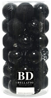 Bellatio Decorations 37x stuks kunststof kerstballen zwart 6 cm inclusief kerstbalhaakjes