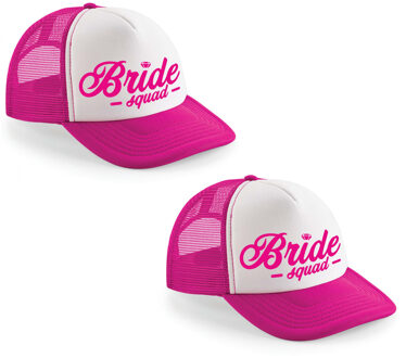 Bellatio Decorations 4x stuks bride Squad script vrijgezellen snapback cap/ truckers petje roze fuchsia dames