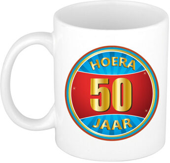 Bellatio Decorations 50 jaar cadeau koffie mok - beker - wit - 300 ml - hoera 50 jaar geworden