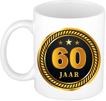 Bellatio Decorations 60 jaar jubileum/ verjaardag cadeau beker met zwart/ gouden medaille - 60 jaar getrouwd cadeau - feest mokken