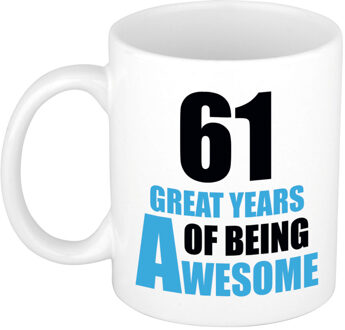 Bellatio Decorations 61 great years of being awesome cadeau mok / beker wit en blauw - verjaardagscadeau 61 jaar - feest mokken