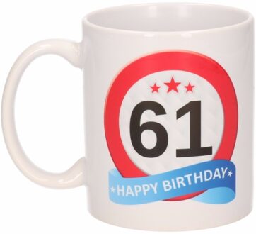 Bellatio Decorations 61 jaar Verjaardag koffiemok - cadeau beker - stopbord print - 300 ml - keramiek - wit