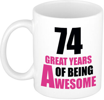 Bellatio Decorations 74 great years of being awesome cadeau mok / beker wit en roze - verjaardagscadeau 74 jaar - feest mokken