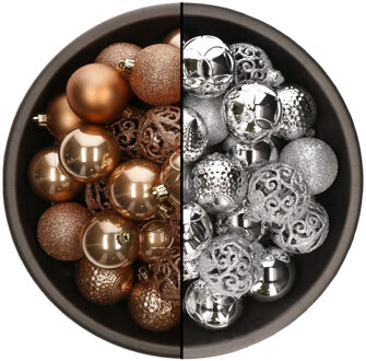 Bellatio Decorations 74x stuks kunststof kerstballen mix van camel bruin en zilver 6 cm - Kerstbal