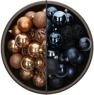 Bellatio Decorations 74x stuks kunststof kerstballen mix van donkerblauw en camel bruin 6 cm