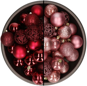 Bellatio Decorations 74x stuks kunststof kerstballen mix van donkerrood en velvet roze 6 cm