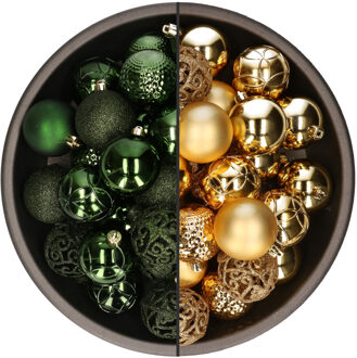 Bellatio Decorations 74x stuks kunststof kerstballen mix van goud en donkergroen 6 cm - Kerstbal Goudkleurig