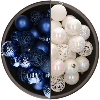 Bellatio Decorations 74x stuks kunststof kerstballen mix van parelmoer wit en kobalt blauw 6 cm - Kerstbal