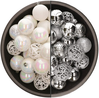 Bellatio Decorations 74x stuks kunststof kerstballen mix van parelmoer wit en zilver 6 cm - Kerstbal