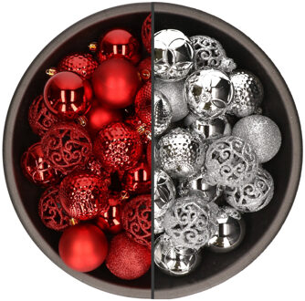 Bellatio Decorations 74x stuks kunststof kerstballen mix van rood en zilver 6 cm - Kerstbal