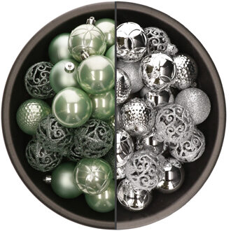 Bellatio Decorations 74x stuks kunststof kerstballen mix van zilver en mintgroen 6 cm - Kerstbal