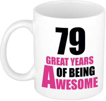 Bellatio Decorations 79 great years of being awesome cadeau mok / beker wit en roze - verjaardagscadeau 79 jaar - feest mokken