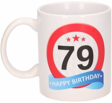 Bellatio Decorations 79 jaar Verjaardag koffiemok - cadeau beker - stopbord print - 300 ml - keramiek - wit
