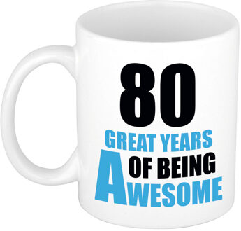 Bellatio Decorations 80 great years of being awesome cadeau mok / beker wit en blauw - verjaardagscadeau 80 jaar - feest mokken