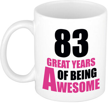 Bellatio Decorations 83 great years of being awesome cadeau mok / beker wit en roze - verjaardagscadeau 83 jaar - feest mokken