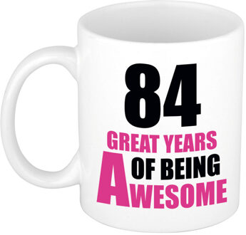 Bellatio Decorations 84 great years of being awesome cadeau mok / beker wit en roze - verjaardagscadeau 84 jaar - feest mokken