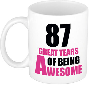 Bellatio Decorations 87 great years of being awesome cadeau mok / beker wit en roze - verjaardagscadeau 87 jaar - feest mokken