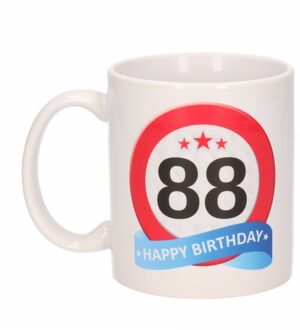 Bellatio Decorations 88 jaar Verjaardag koffiemok - cadeau beker - stopbord print - 300 ml - keramiek - wit