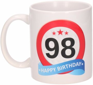 Bellatio Decorations 98 jaar Verjaardag koffiemok - cadeau beker - stopbord print - 300 ml - keramiek - wit