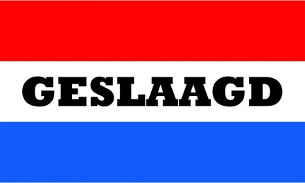 Bellatio Decorations Afgestudeerd vlag met Nederlandse kleuren 150x90 cm