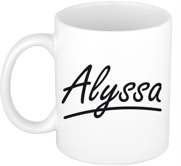 Bellatio Decorations Alyssa voornaam kado beker / mok sierlijke letters - gepersonaliseerde mok met naam - Naam mokken Multikleur