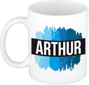 Bellatio Decorations Arthur naam cadeau koffie mok - beker - met blauw verfstrepen - Cadeau collega - vaderdag