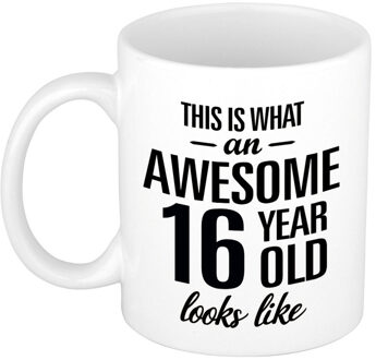 Bellatio Decorations Awesome 16 year/jaar cadeau mok / beker 300 ml