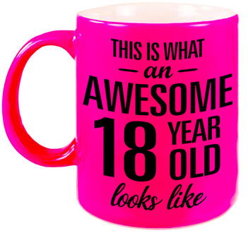 Bellatio Decorations Awesome 18 year cadeau mok / beker neon roze 330 ml