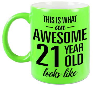 Bellatio Decorations Awesome 21 year cadeau mok / beker neon groen 330 ml
