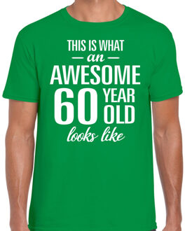 Bellatio Decorations Awesome 60 year - geweldige 60 jaar cadeau t-shirt - groen - voor heren - Verjaardag cadeau